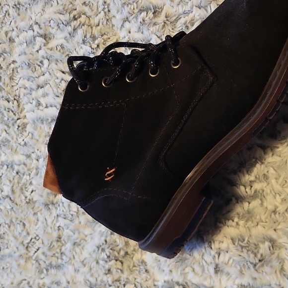 AM Shoe Company Chukka Boot - Picture 4 of 4